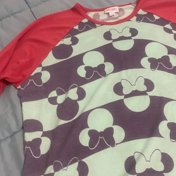 Disney Red and Green Raglan T-Shirt 3/4 Sleeve - Picture 11 of 11